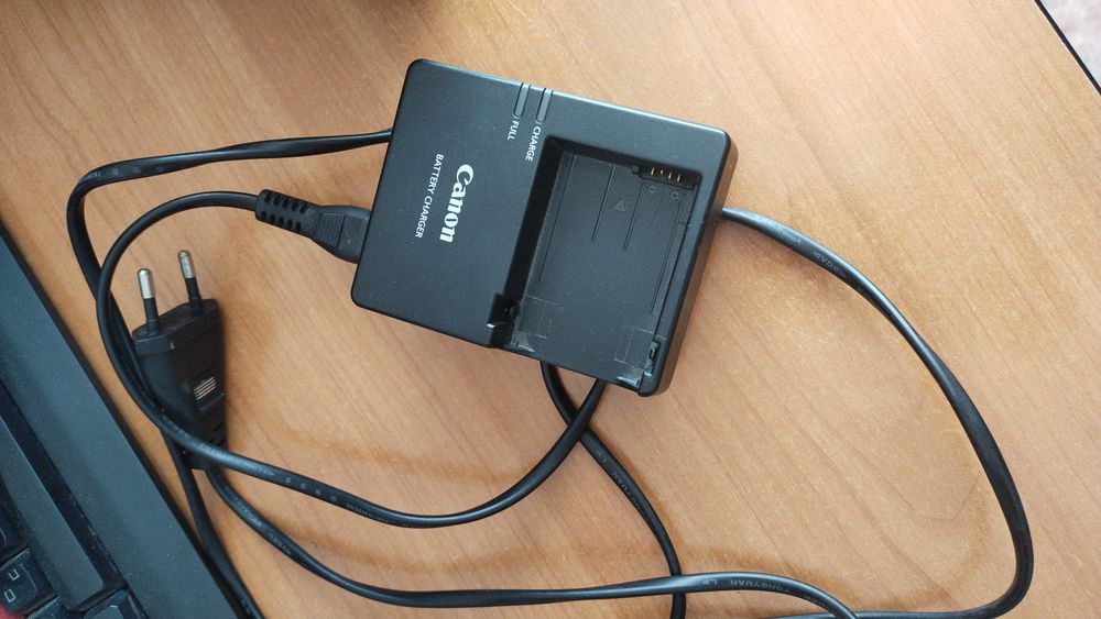 Продам canon 600d