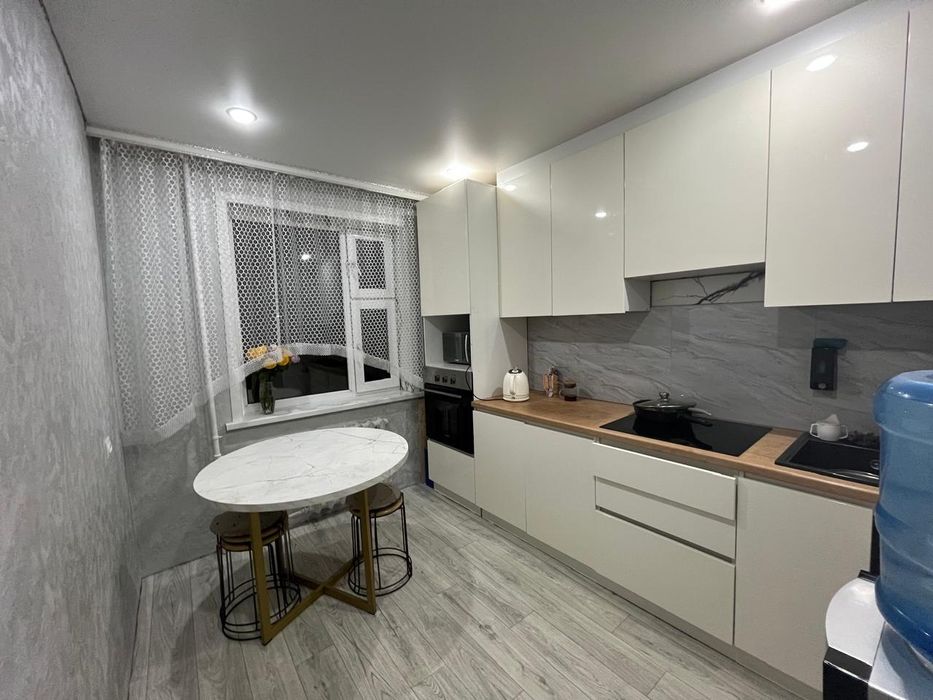 3 - комнатная квартира 18 мкр.