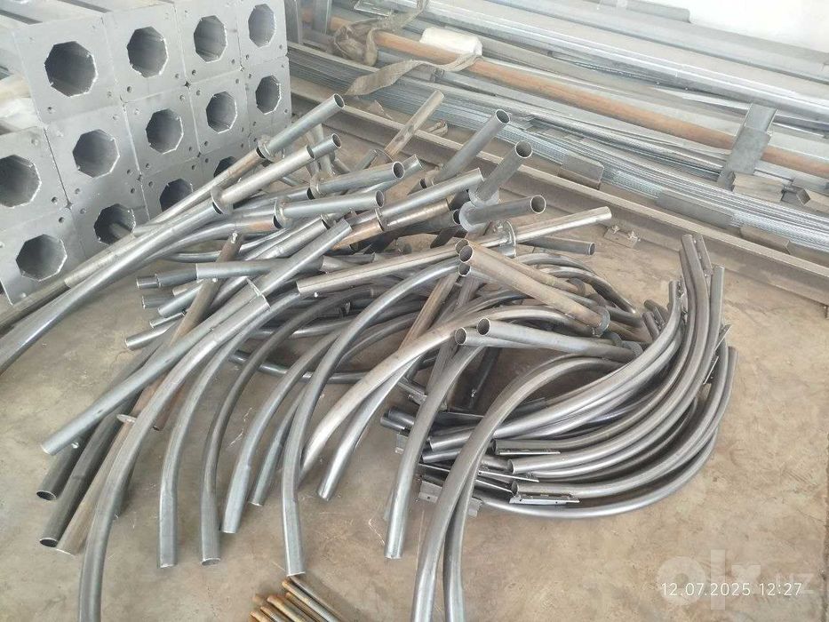 Автомагистраллар,  саноат майдончалари учун қиррали устунлар  столба