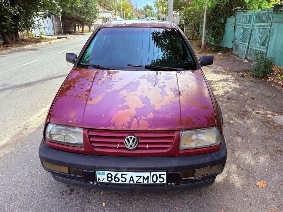 Volkswagen Vento 1993г 1.8 Моно