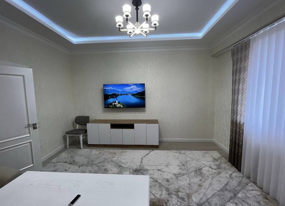 Срочно продаётся квартира Чилонзор 10 новастиройкв