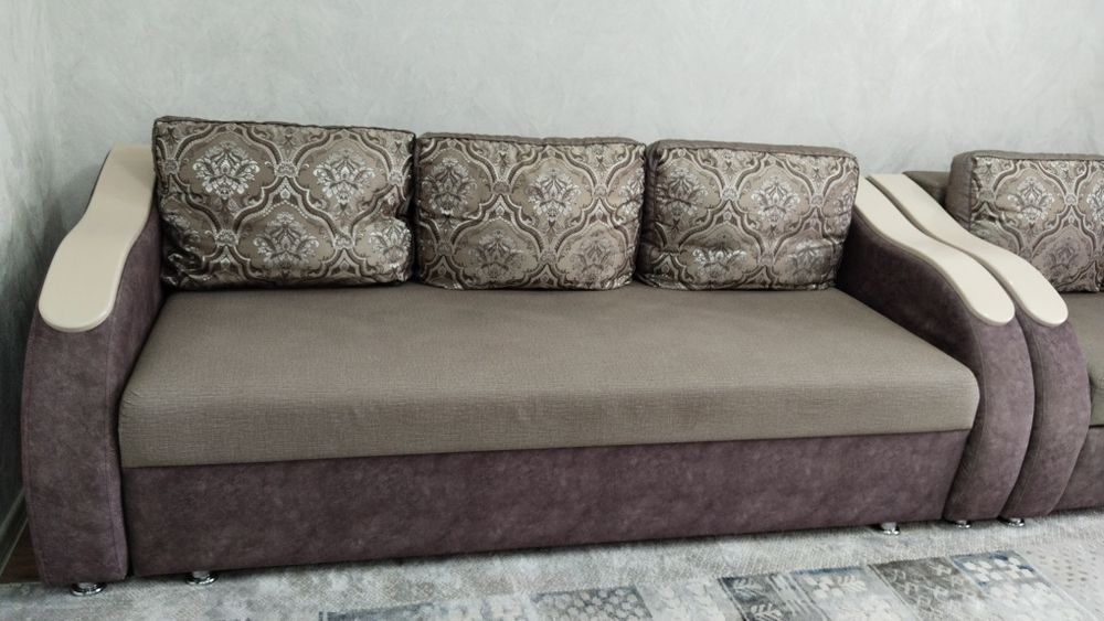 Диван большой и маленький