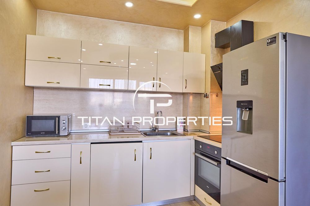 Двустаен апартамент в жк. Христо Смирненски