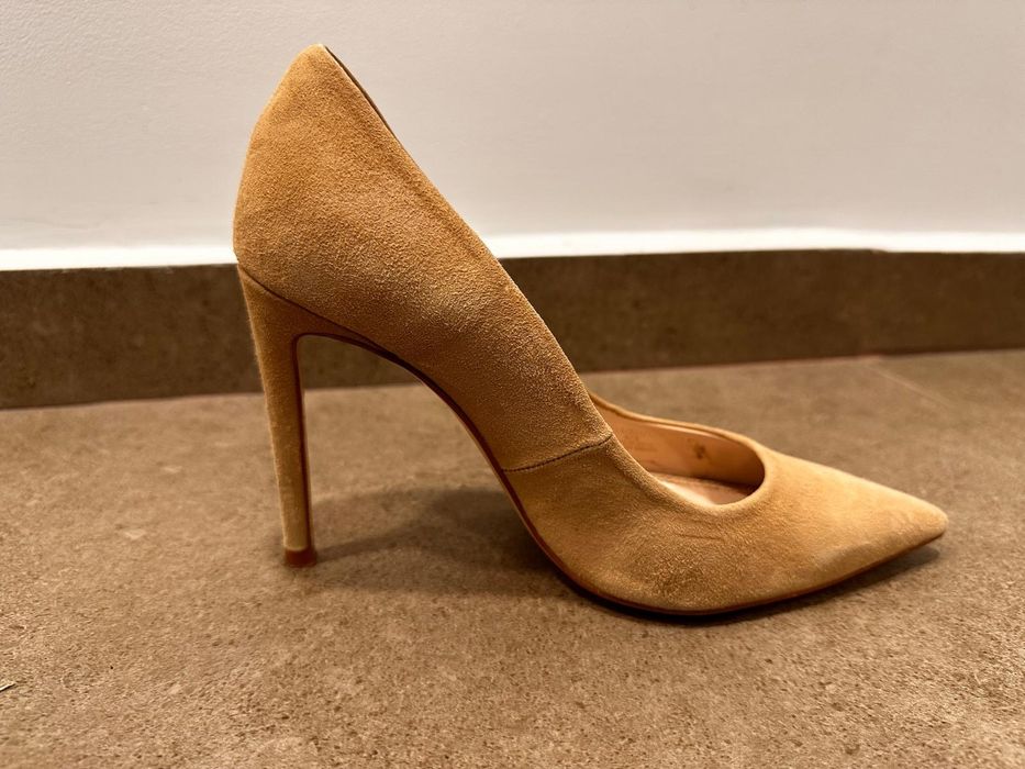 Zara pantofi cu toc piele întoarsă bej nr 37