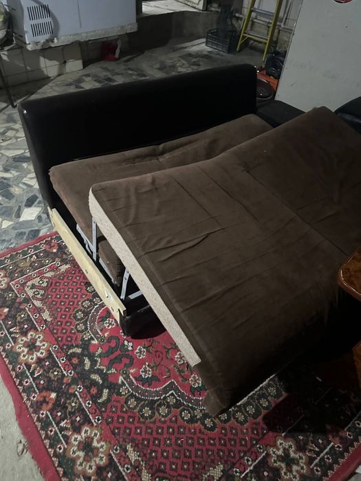 Диван двухспалный