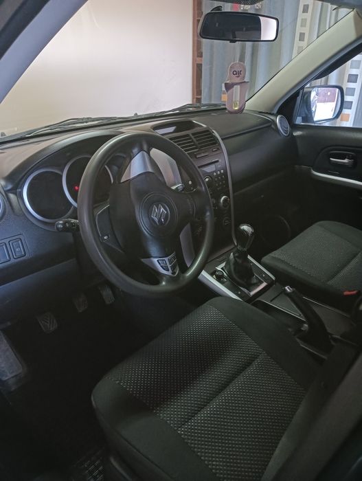 Vând Suzuki Grand Vitara