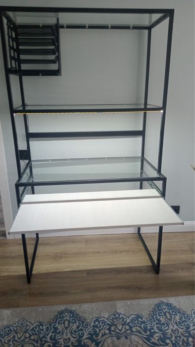 Продам компьютерный стол