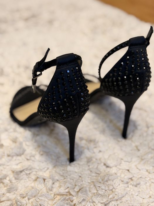 Токчета Guess нови