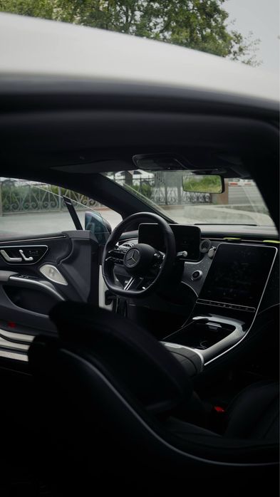 Mercedes Benz EQS 450+