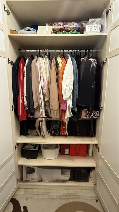 Шкаф угловой в идеальном состоянии