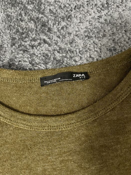 Bluza Zara cu model la umeri