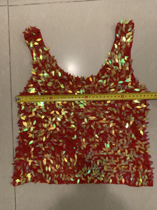 Vand top rosu matase, top paiete auriu sau rosu, marime M-L