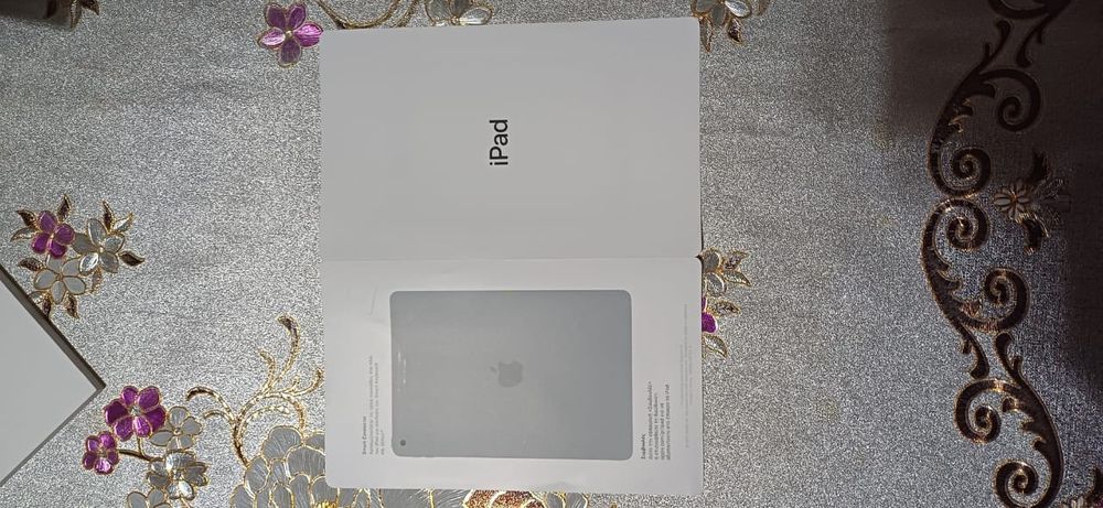 Планшкт Apple .  iPad .