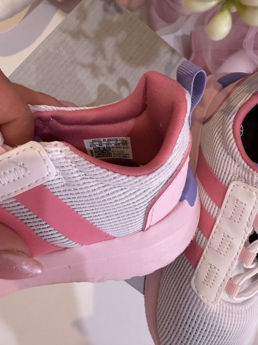 Маратонки за момиче Adidas