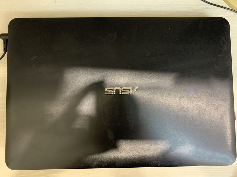 Ноутбук Asus