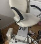 Vand scaun pedichiura !!