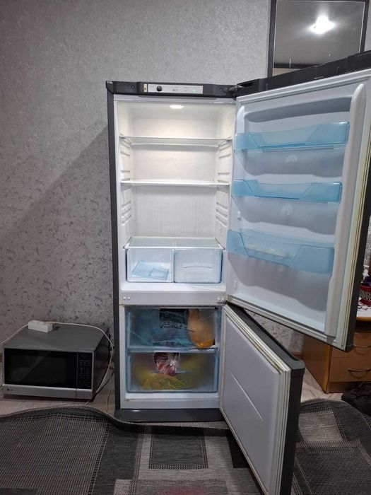 Продам холодильник Бирюса