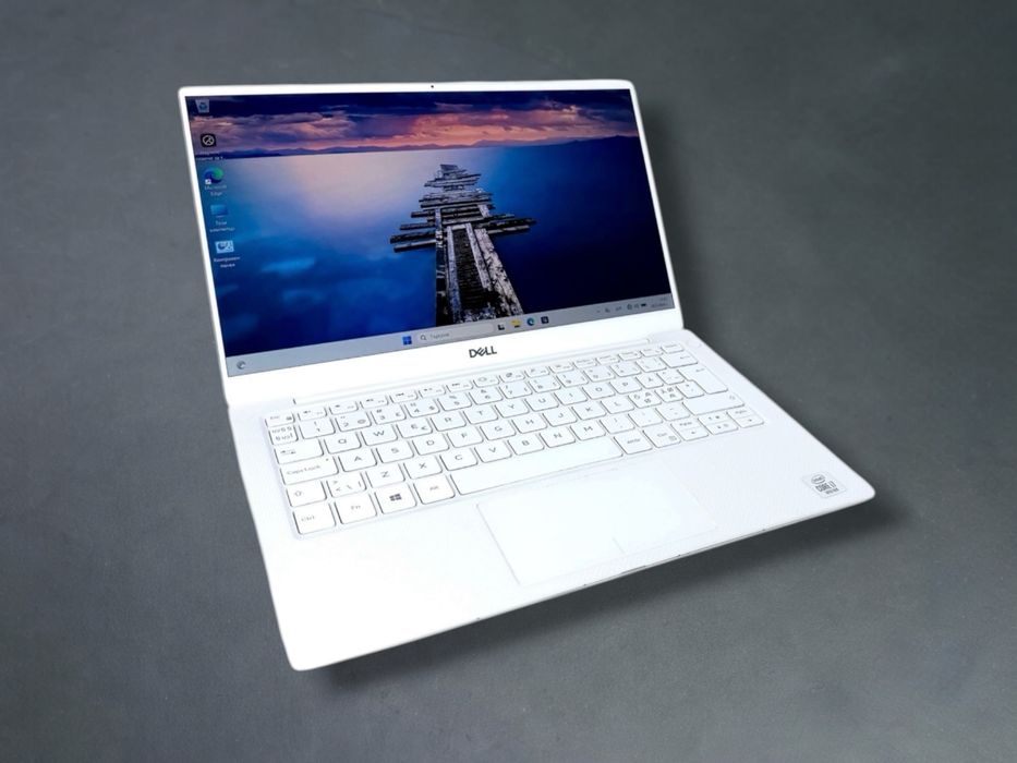 Лаптоп Dell XPS 13 7390 13" Touch 4K i7-10510U 16GB 512SSD Гаранция!