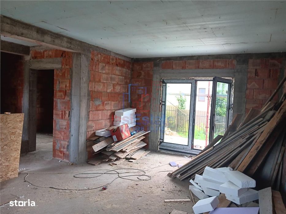 Valea Adanca str Vaii Vila duplex S=120mp teren 250mp