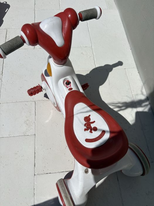 Tricicletă copii ride-on roșu/alb, stabilă, multifuncțională