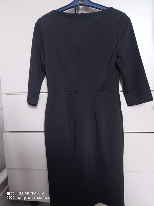 Платье черного цвета 44 размер