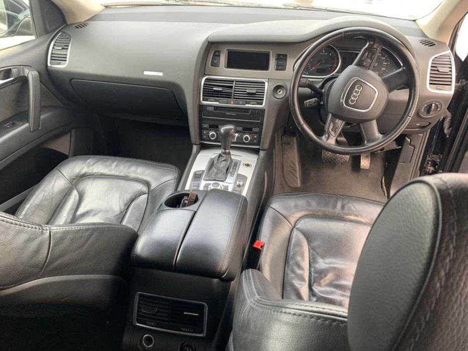 Dezmembrez audi Q7 3.0 tdi BUG/bara fata q7/capota audi q7/far/