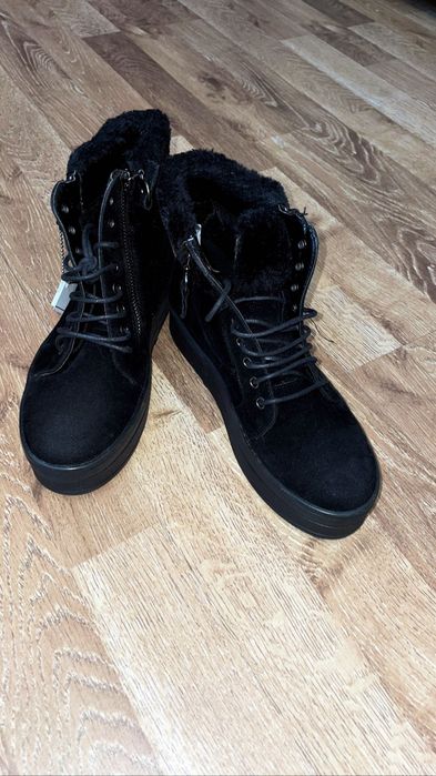 Женская обувь ботинки