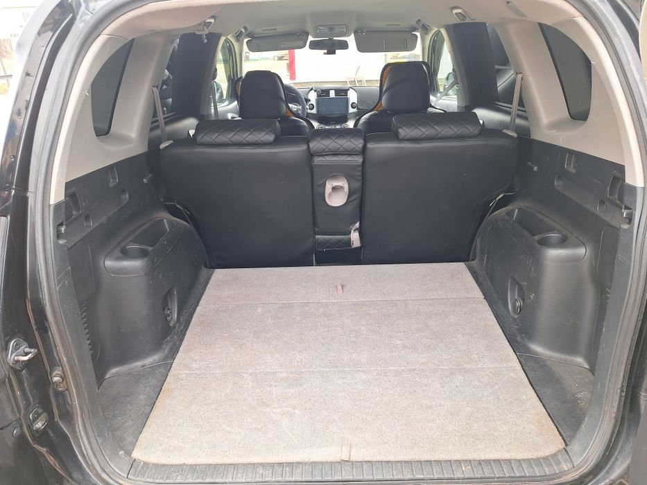 Toyota Rav4 III 2010