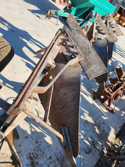 Plug Ebro reversibil  3 brazde