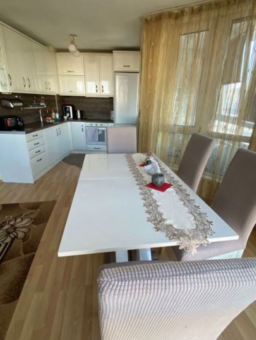 Дава се под наем Тристаен апартамент в София, Люлин 8 - 105 кв.м за 796.62 € - Снимка #1