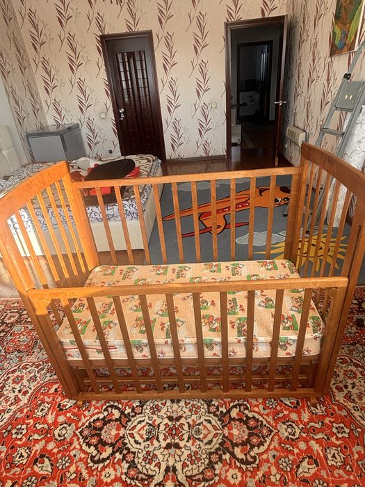 продаю детскую кроватку