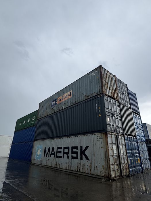 Container maritim