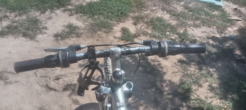 Vând biciclete00