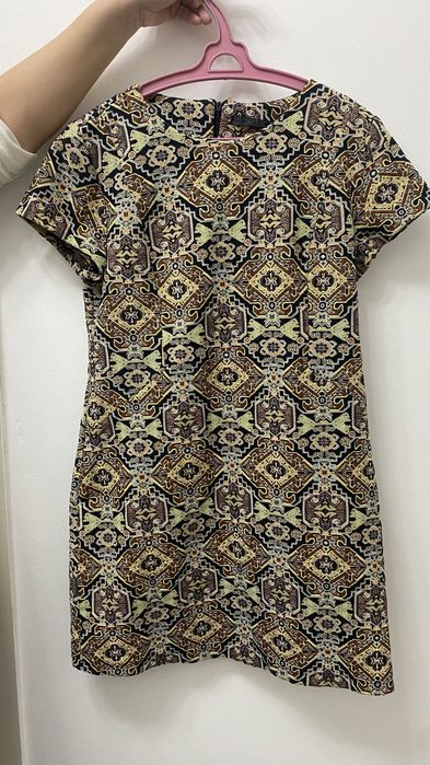Платье ZARA с восточным принтом