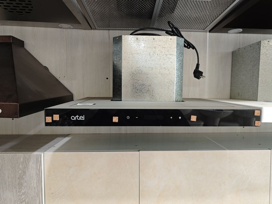 Вытяжка для кухни Дима ход dud bron