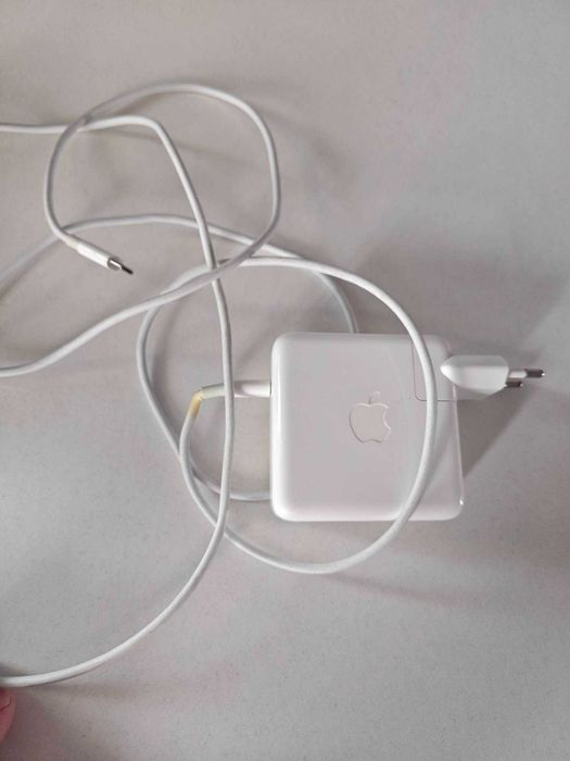 Оригинални зарядни за Macbook Pro! (2 броя 67W)
