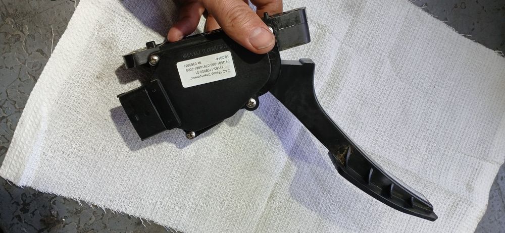 Педаль газа электронный