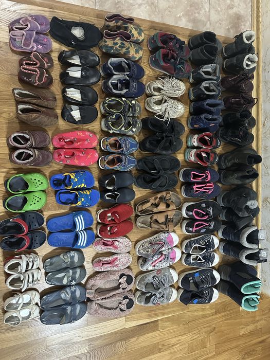 Продам детскую обувь