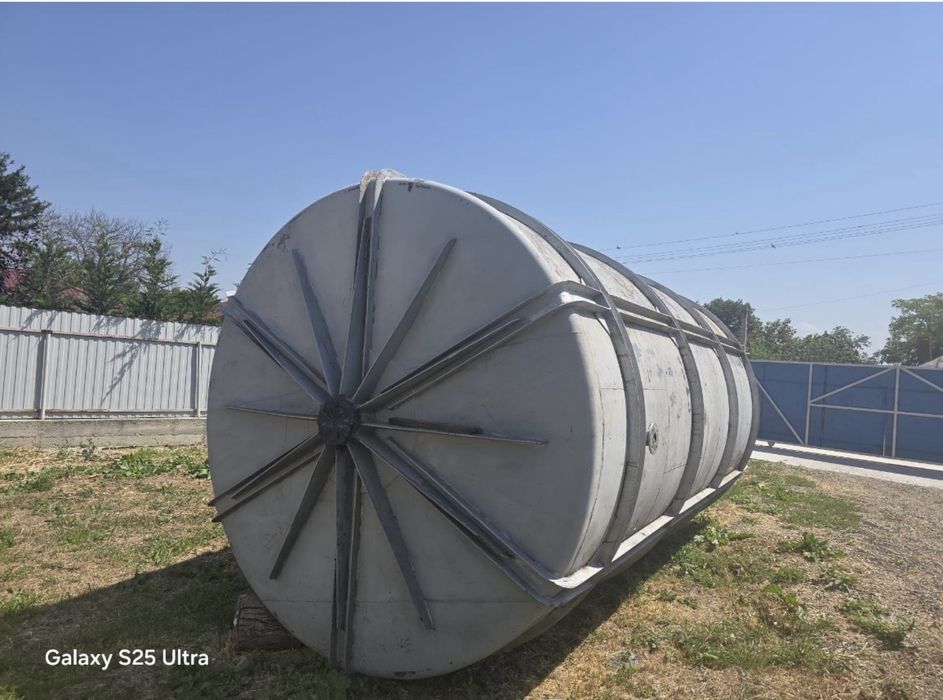 rezervoare din fibra si din metal