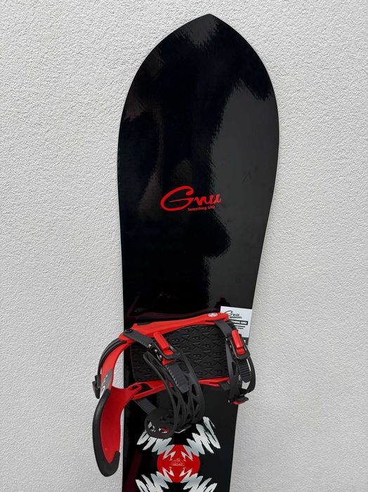 placa snowboard noua gnu something L156cm