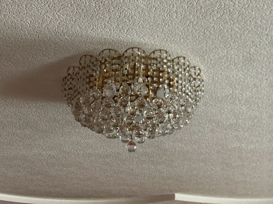 Люстры на разные комнаты