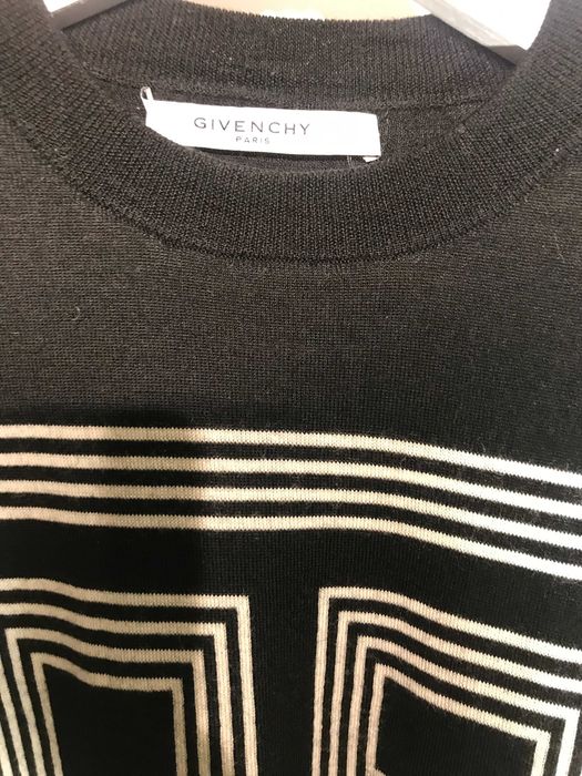 Givenchy sweater