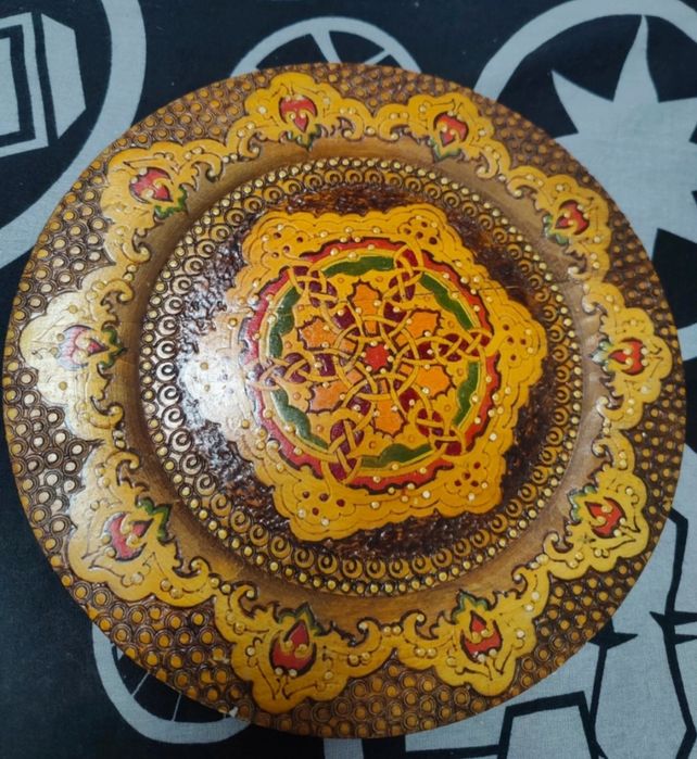 Farfurie decorativa din lemn