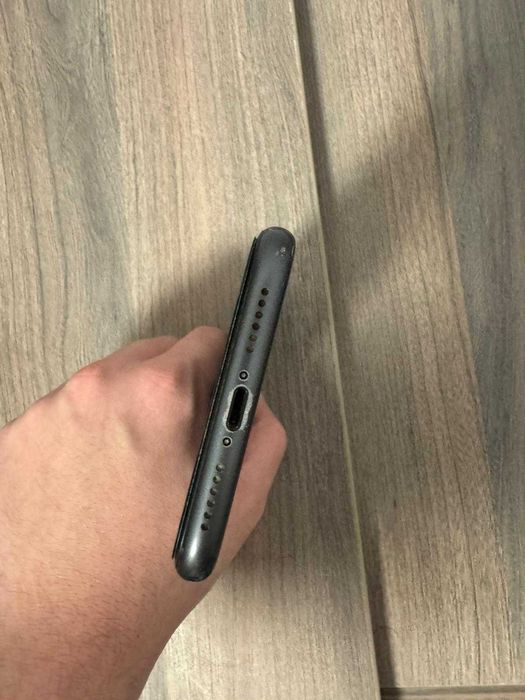 Iphone 11 32 GB Negru