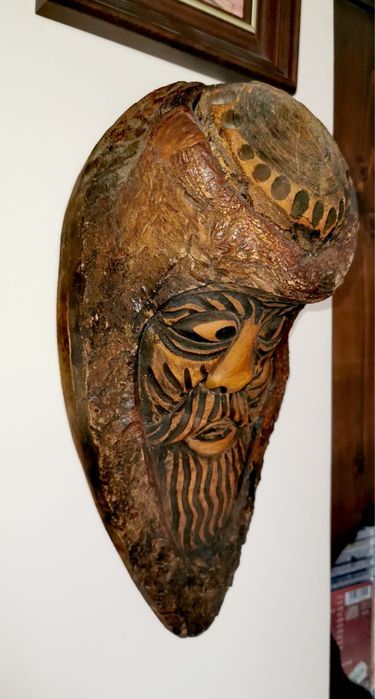 Дървени фигури две глави от дърво масив ръчно изработени резбовани