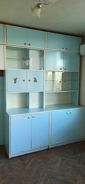 Кухненски  сини шкафове - Подарявам