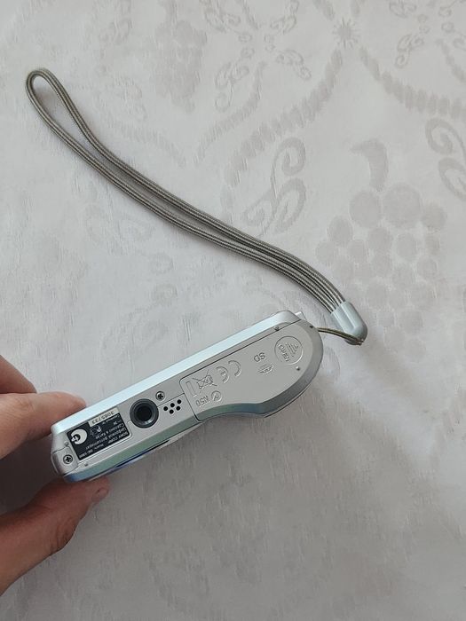 продам фотоаппарат сони кибершот