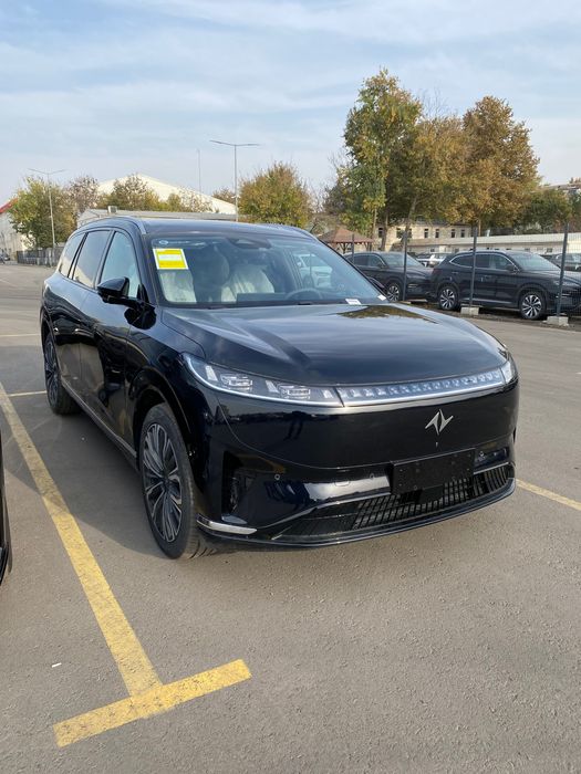 Dongfeng EP 008 restayling