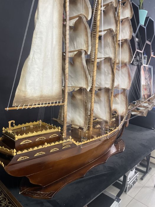 Сувенирный корабль