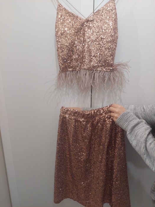 Пола и бюстие златист цвят Зара